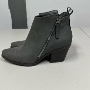 Women’s ankle boots